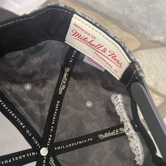 Mitchell and Ness NBA Golden State Warriors Ballistic Camo Snapback Hat Grey - Picture 8 of 9